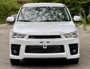 Mitsubishi Outlander 2011 White