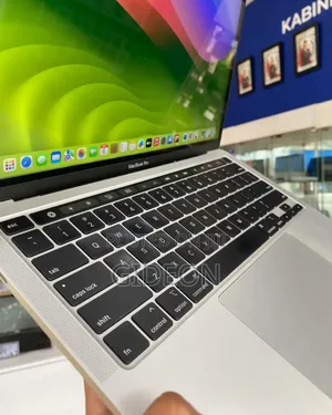 Laptop Apple MacBook Pro 2020 16GB Intel Core I7 SSD 512GB