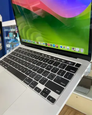 Laptop Apple MacBook Pro 2020 16GB Intel Core I7 SSD 512GB