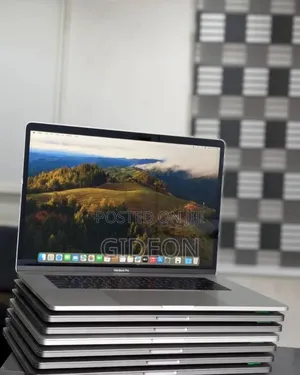 Laptop Apple MacBook Pro 2020 16GB Intel Core I7 SSD 512GB