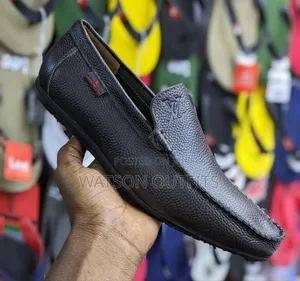 Grade One Clear and Smart Leather Materials Shoes