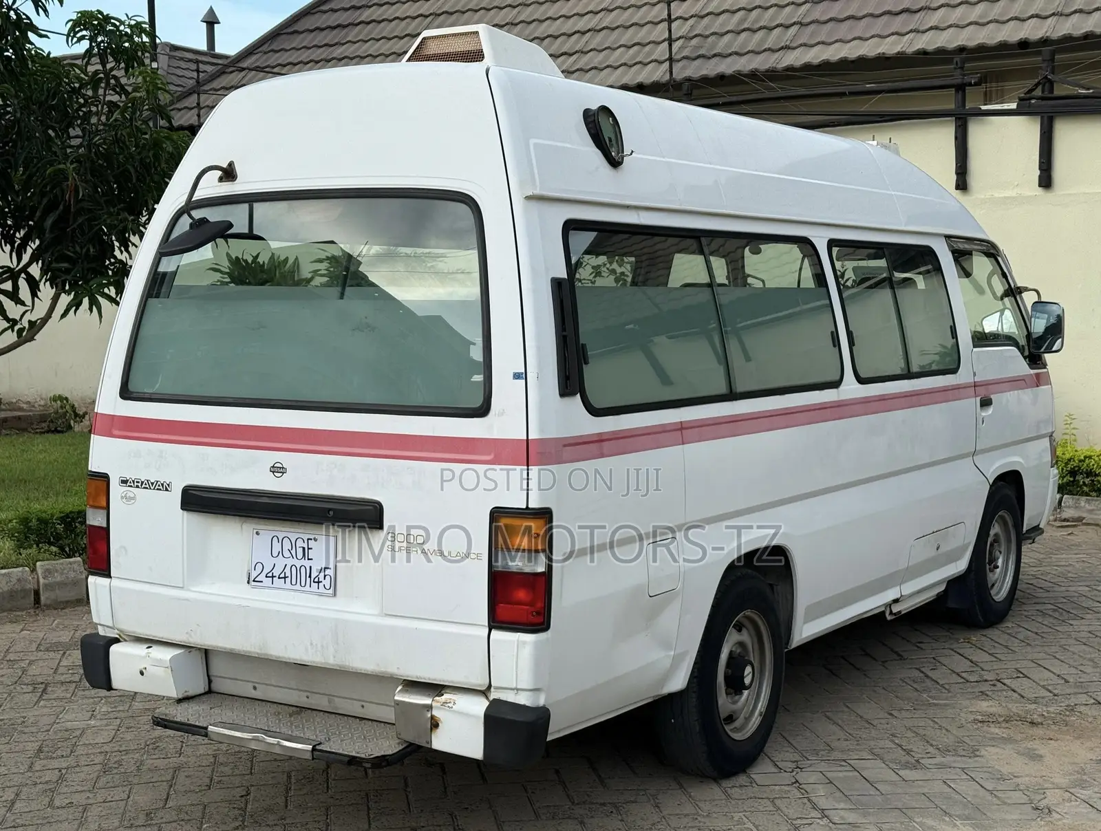 Nissan Caravan (Urvan) 2001 White