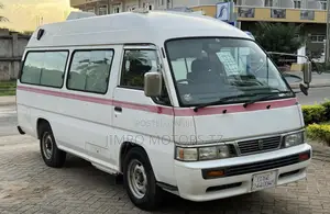 Nissan Caravan (Urvan) 2001 White