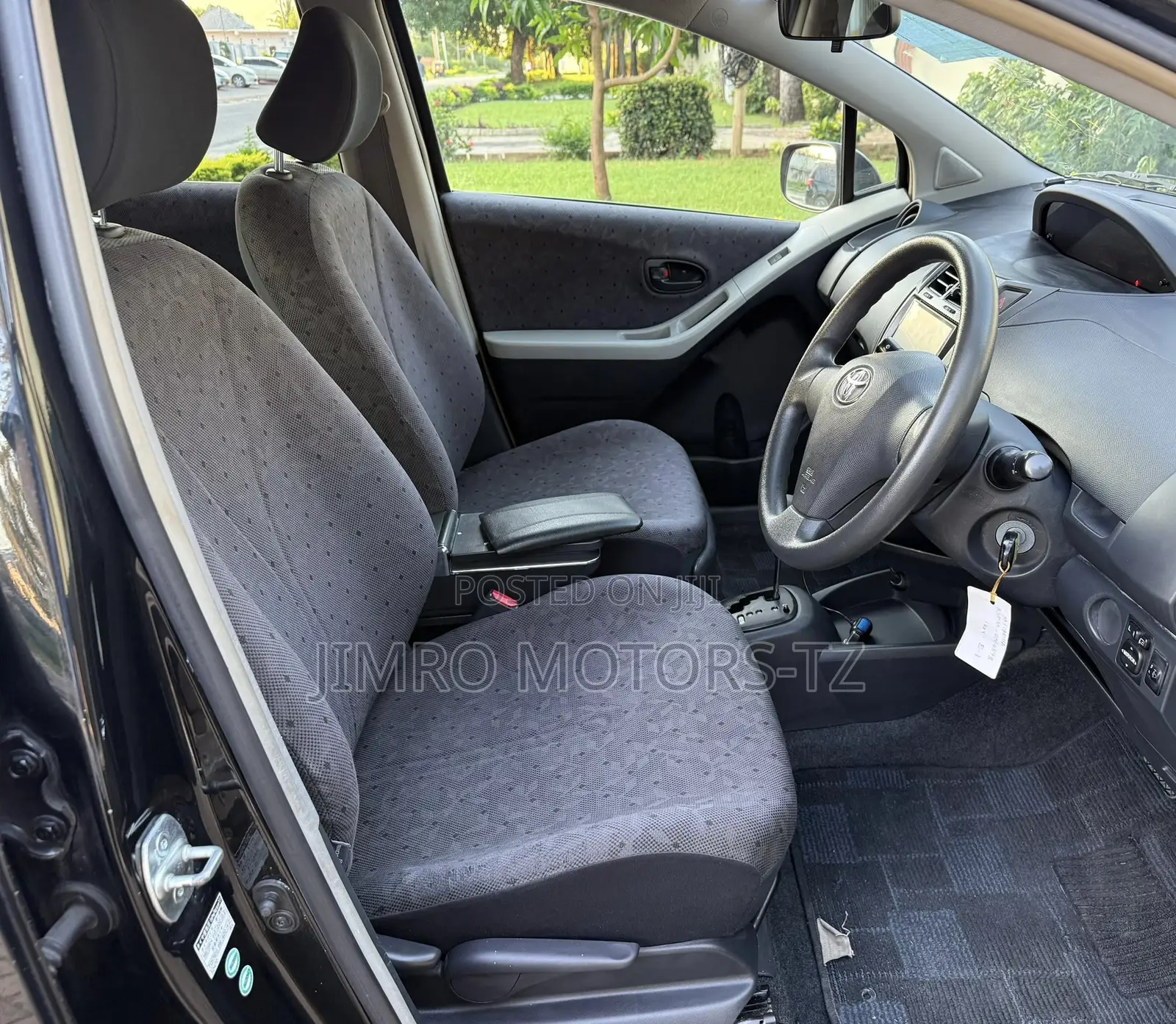 Toyota Vitz 2008 Black