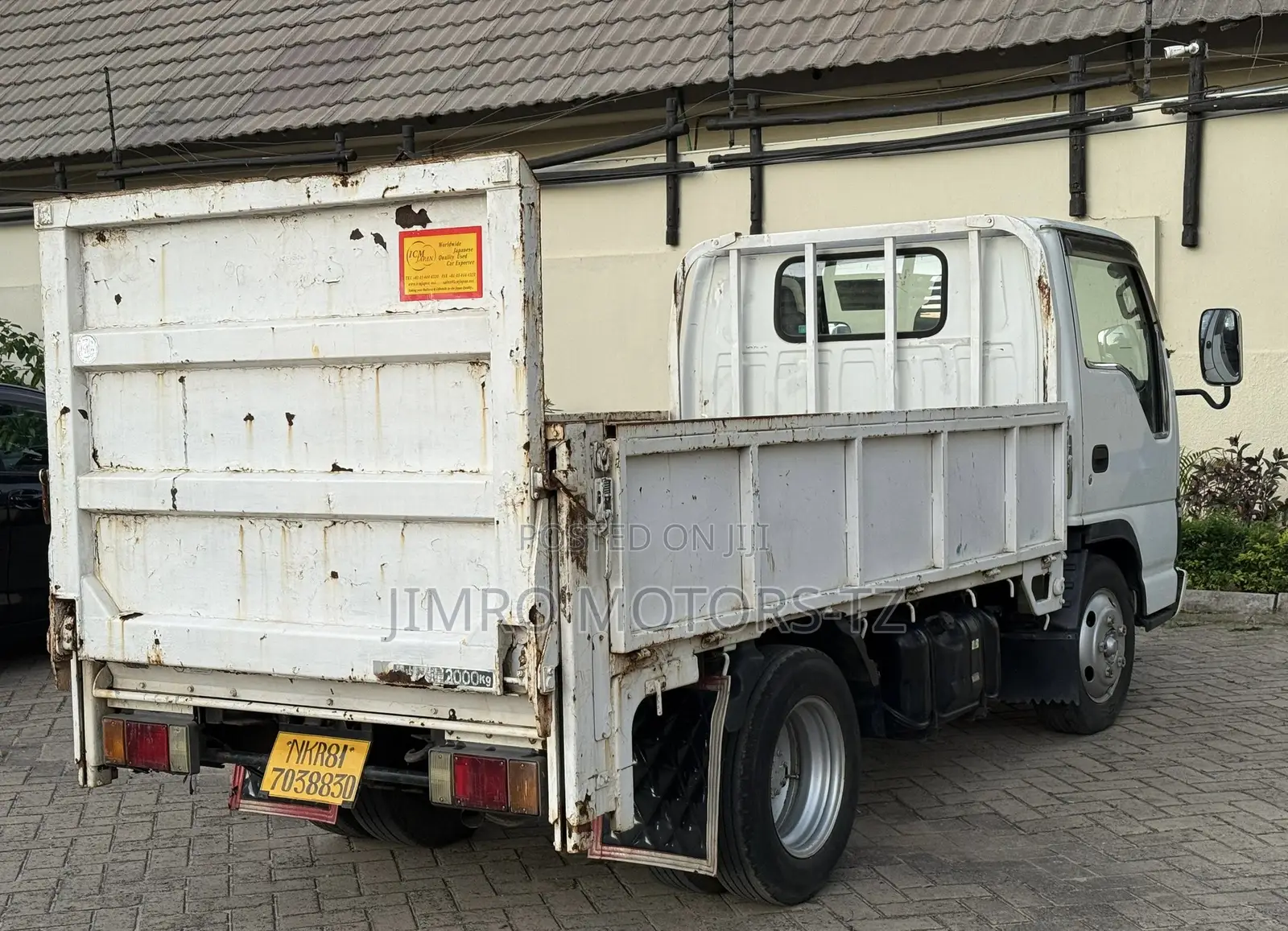 Isuzu NQR 2005 White