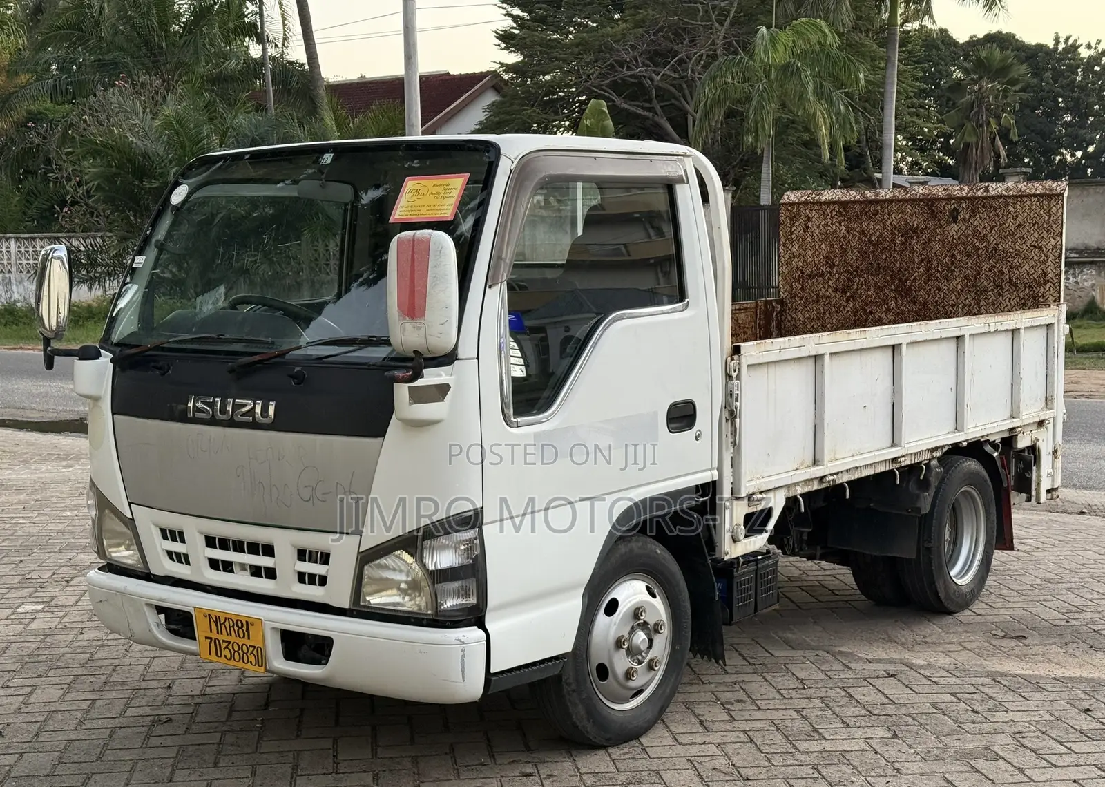Isuzu NQR 2005 White