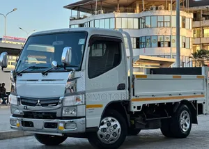 Mitsubishi Canter 2020 White