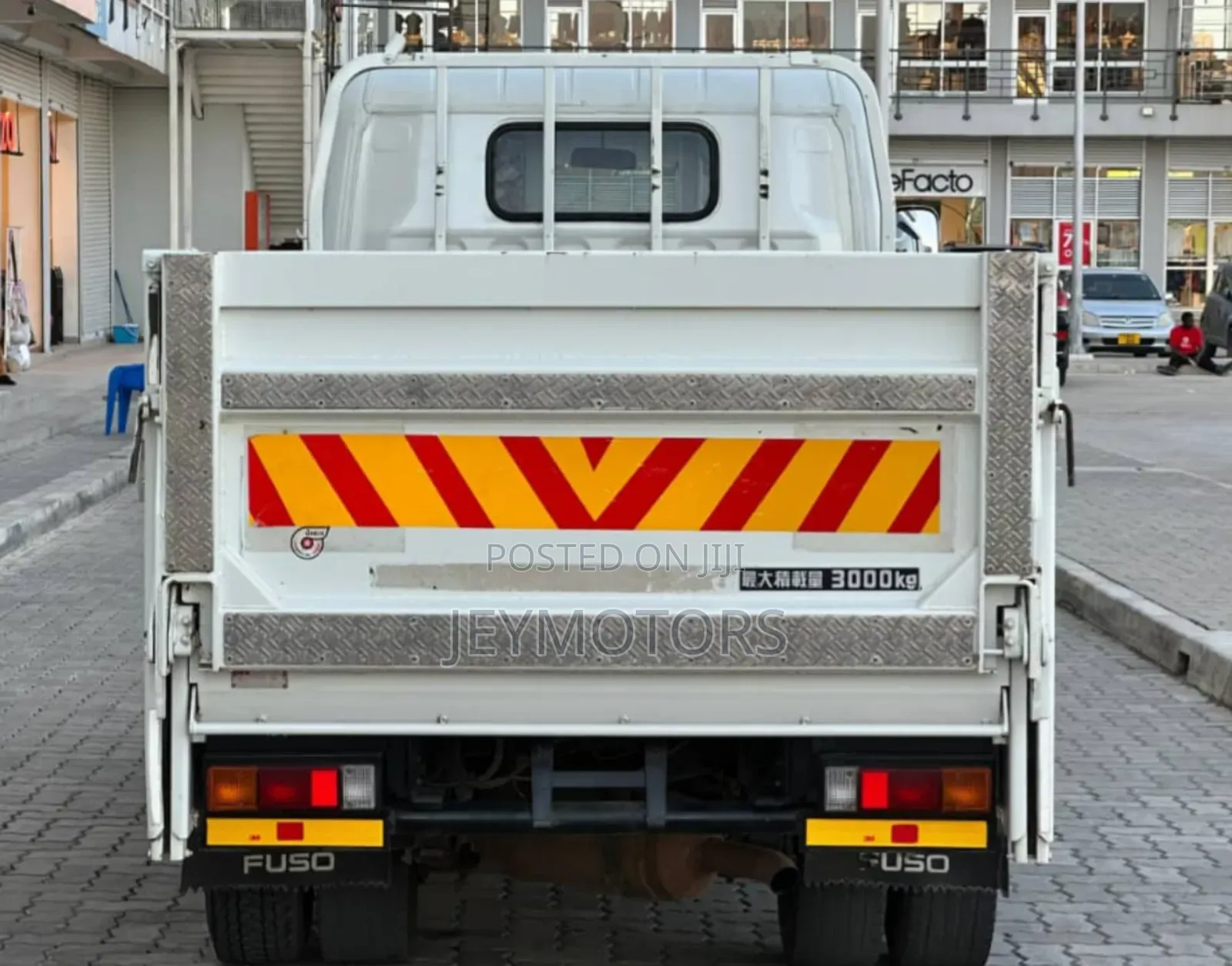 Mitsubishi Canter 2020 White