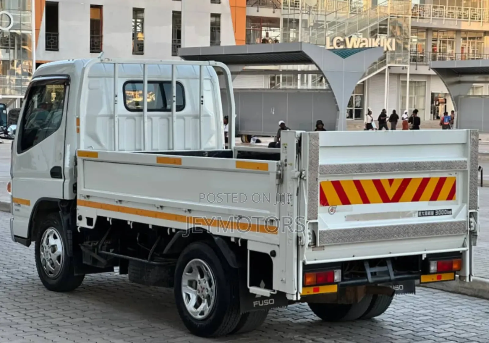 Mitsubishi Canter 2020 White