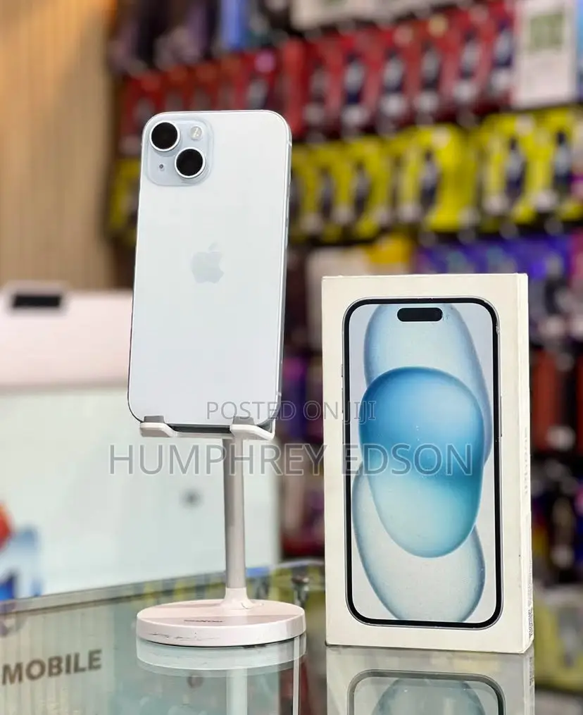 New Apple iPhone 15 128 GB White