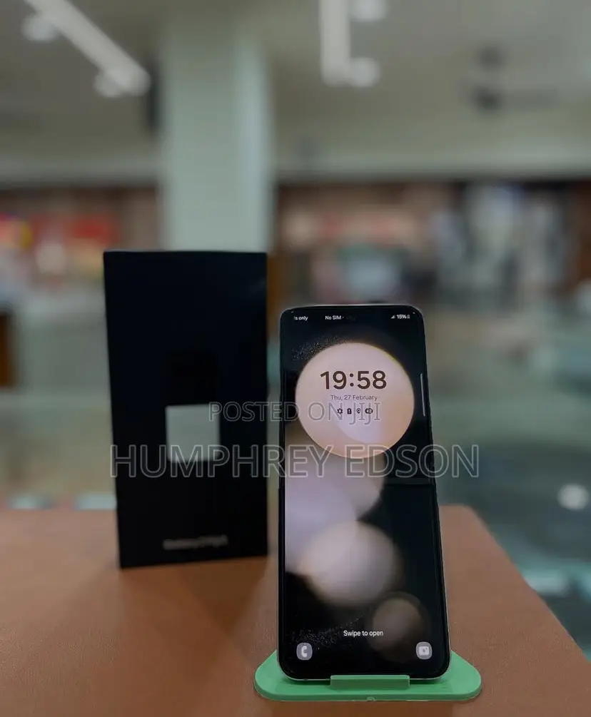 New Samsung Galaxy Z Flip5 256 GB