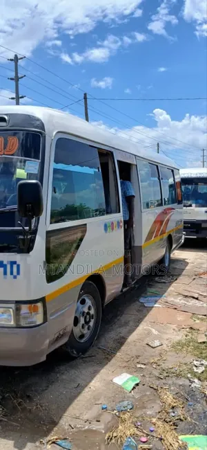 Toyota Coaster 2002 White