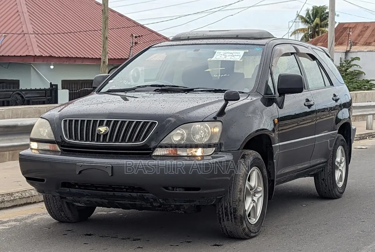 Toyota Harrier 2.2 16V 1999 Black