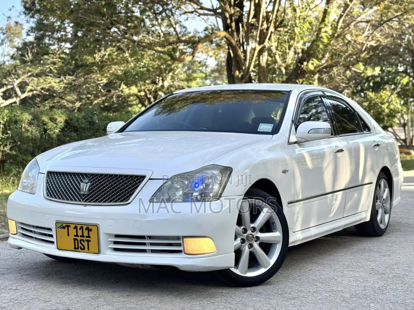 Toyota Crown 2004 White
