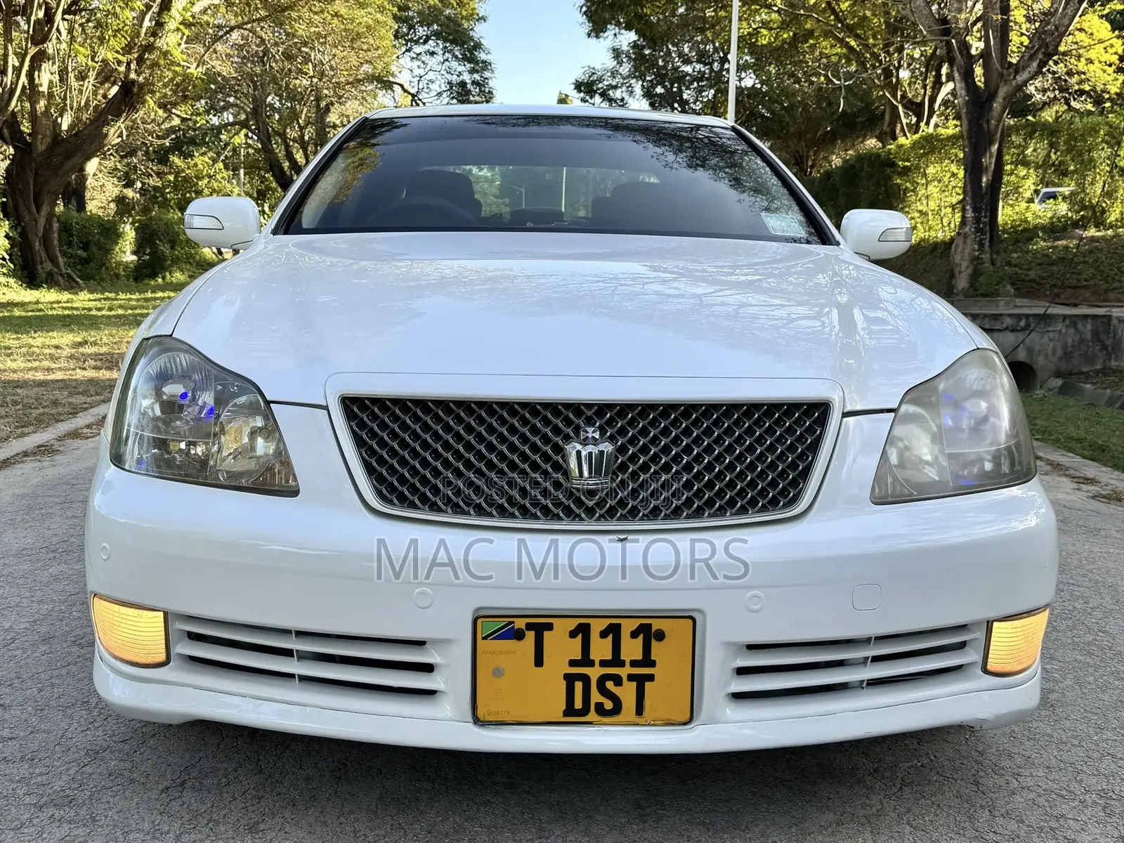 Toyota Crown 2004 White