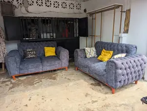 Sofa Set 2:2 Used Clean Rangi Ya Kijivu Rangi Kijivuu