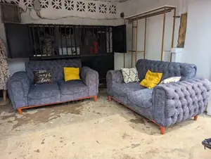 Sofa Set 2:2 Used Clean Rangi Ya Kijivu Rangi Kijivuu