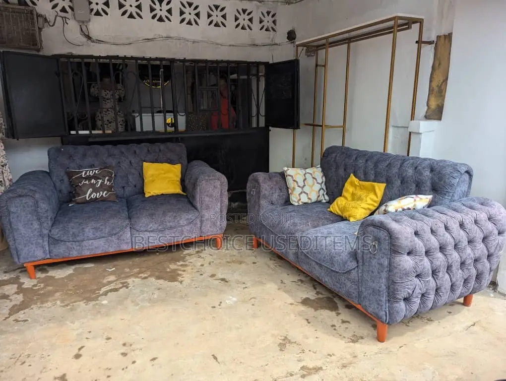 Sofa Set 2:2 Used Clean Rangi Ya Kijivu Rangi Kijivuu