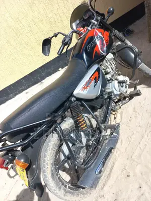 Bajaj Boxer X125 2019 Red