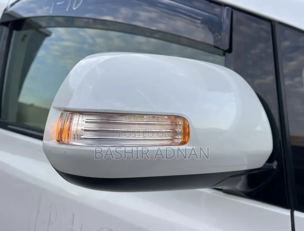 Toyota Alphard 2.4 Petrol FWD 2009 Off white