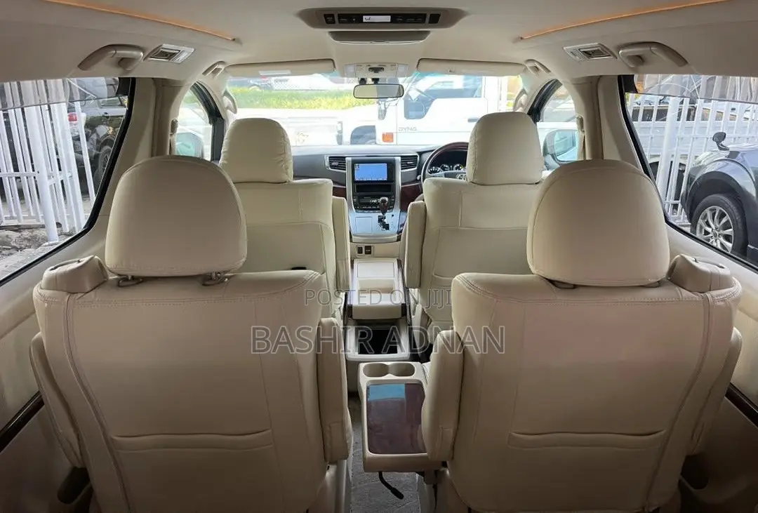 Toyota Alphard 2.4 Petrol FWD 2009 Off white