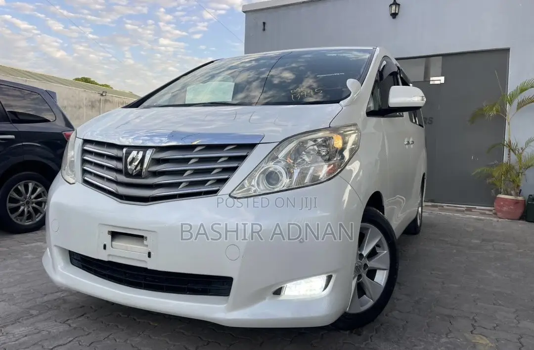 Toyota Alphard 2.4 Petrol FWD 2009 Off white