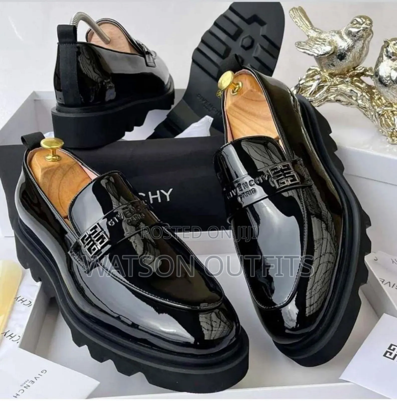 Smartly Big and Thick Sole Leather Shoes