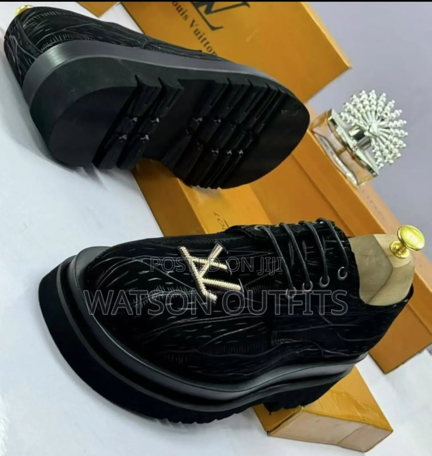 Smartly Big and Thick Sole Leather Shoes