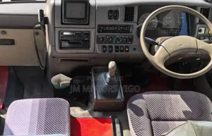 Nissan Civilian 2000 Pink
