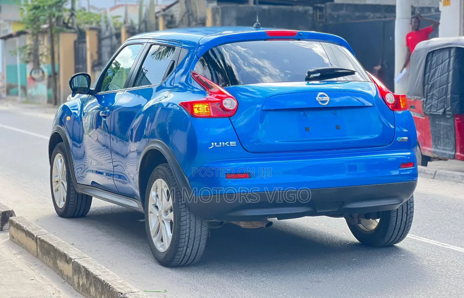 Nissan Juke 2011 Blue