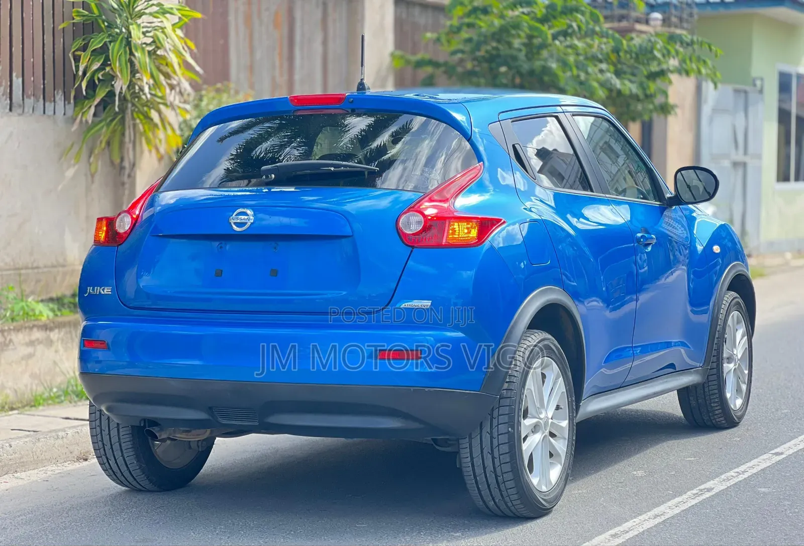 Nissan Juke 2011 Blue