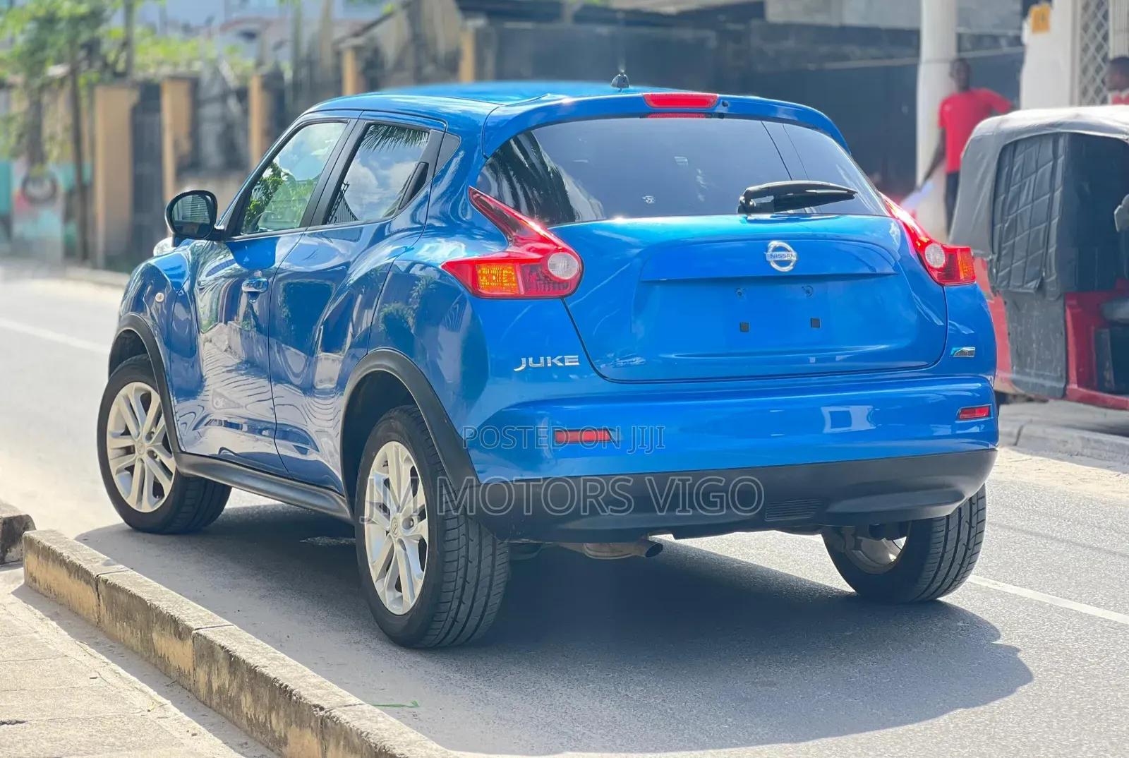 Nissan Juke 2011 Blue