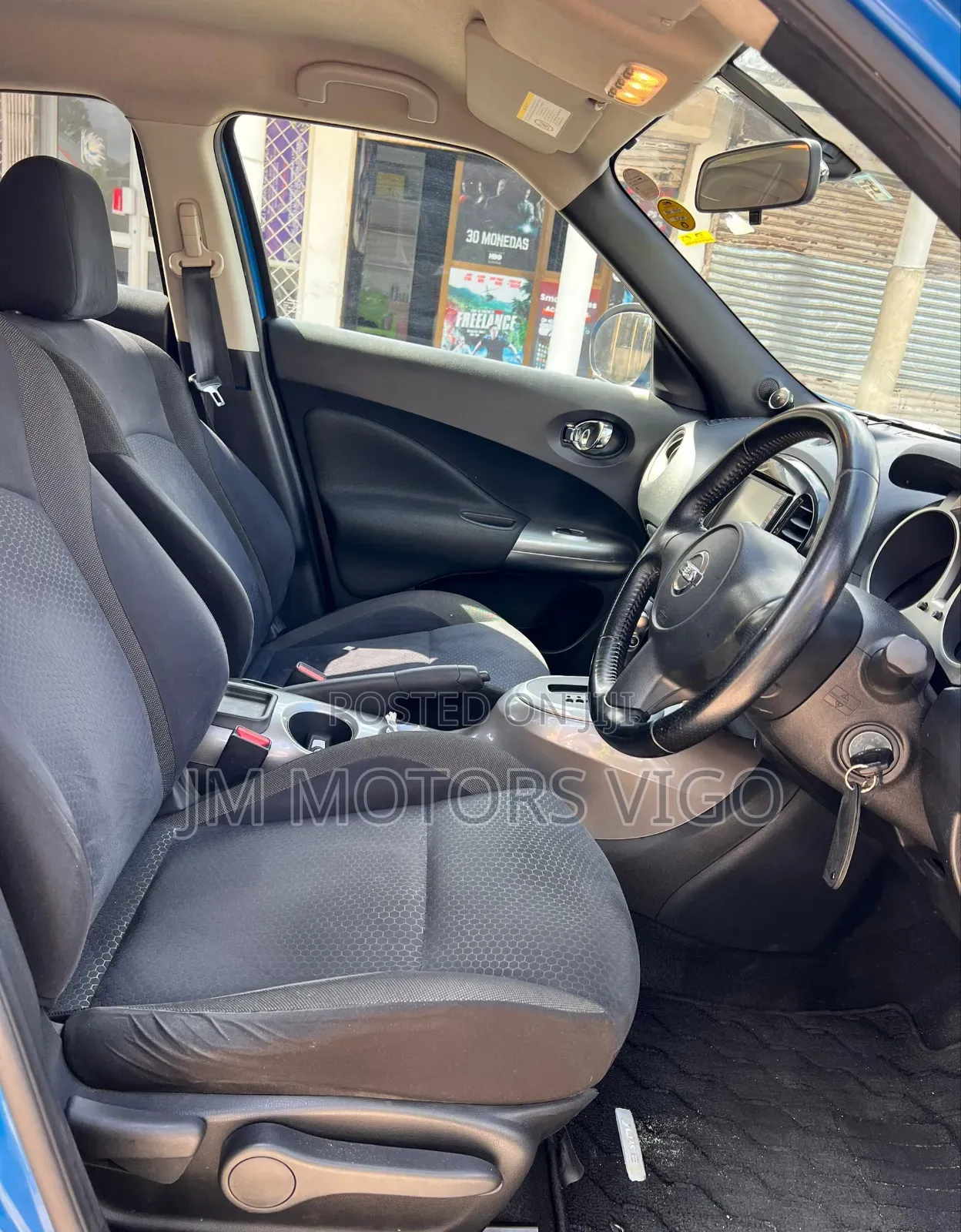 Nissan Juke 2011 Blue