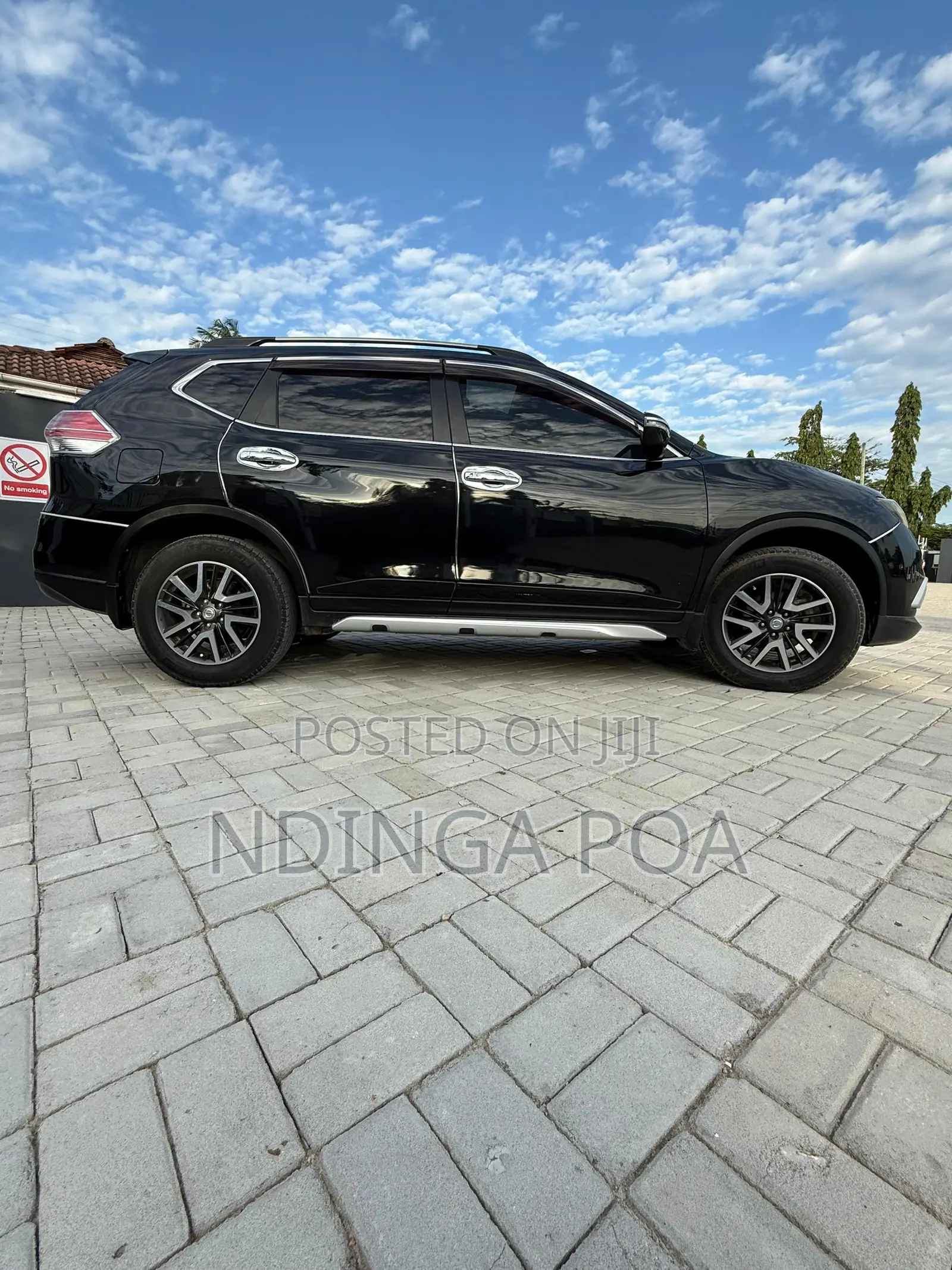 Nissan X-Trail 2.0 Petrol FWD 2014 Black