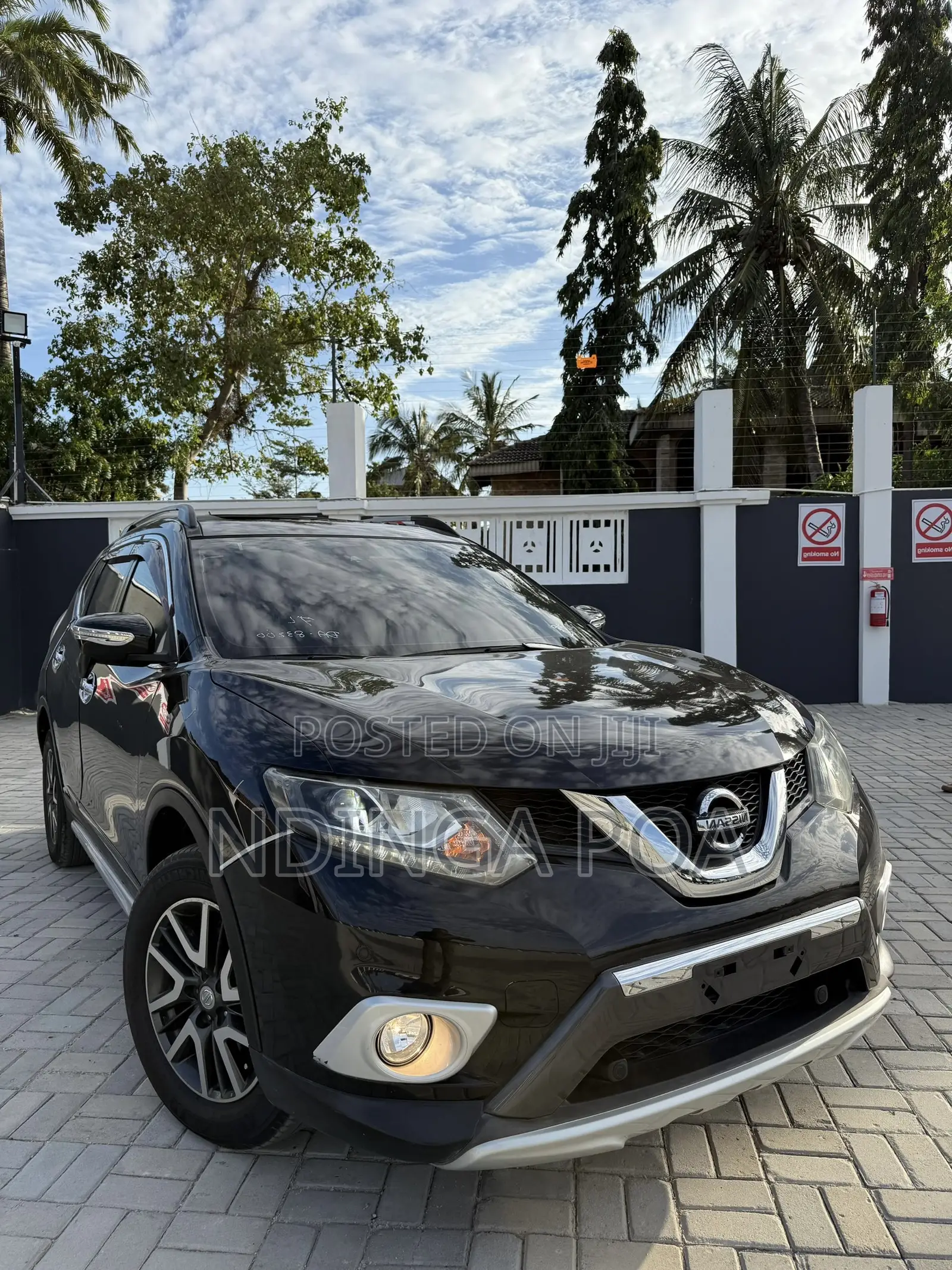 Nissan X-Trail 2.0 Petrol FWD 2014 Black