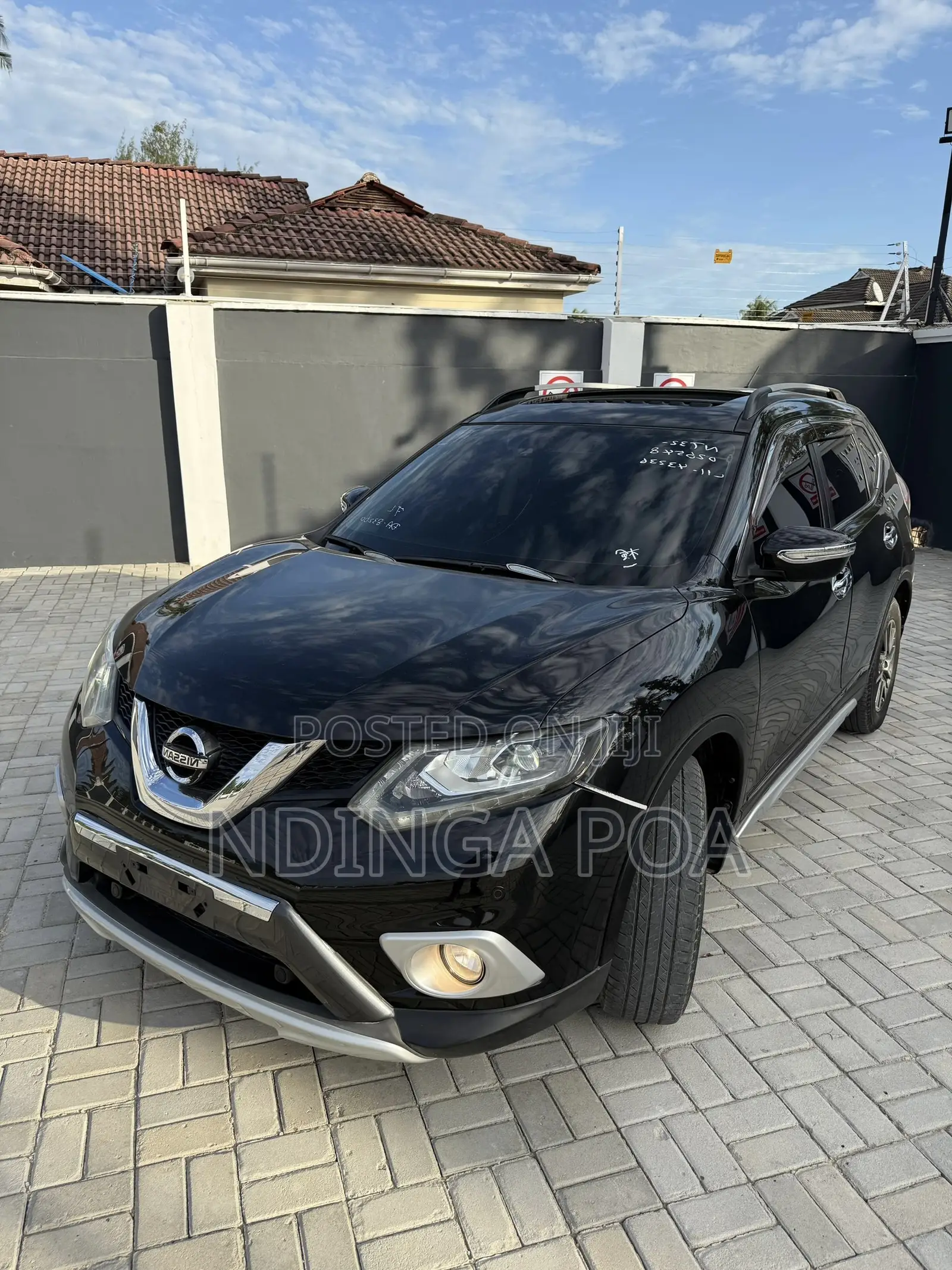 Nissan X-Trail 2.0 Petrol FWD 2014 Black