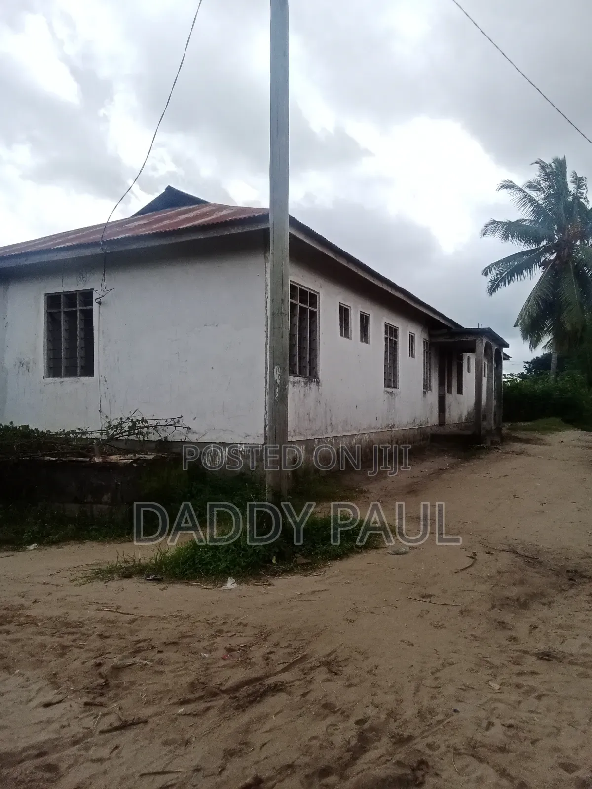 12bdrm House in Bago for sale