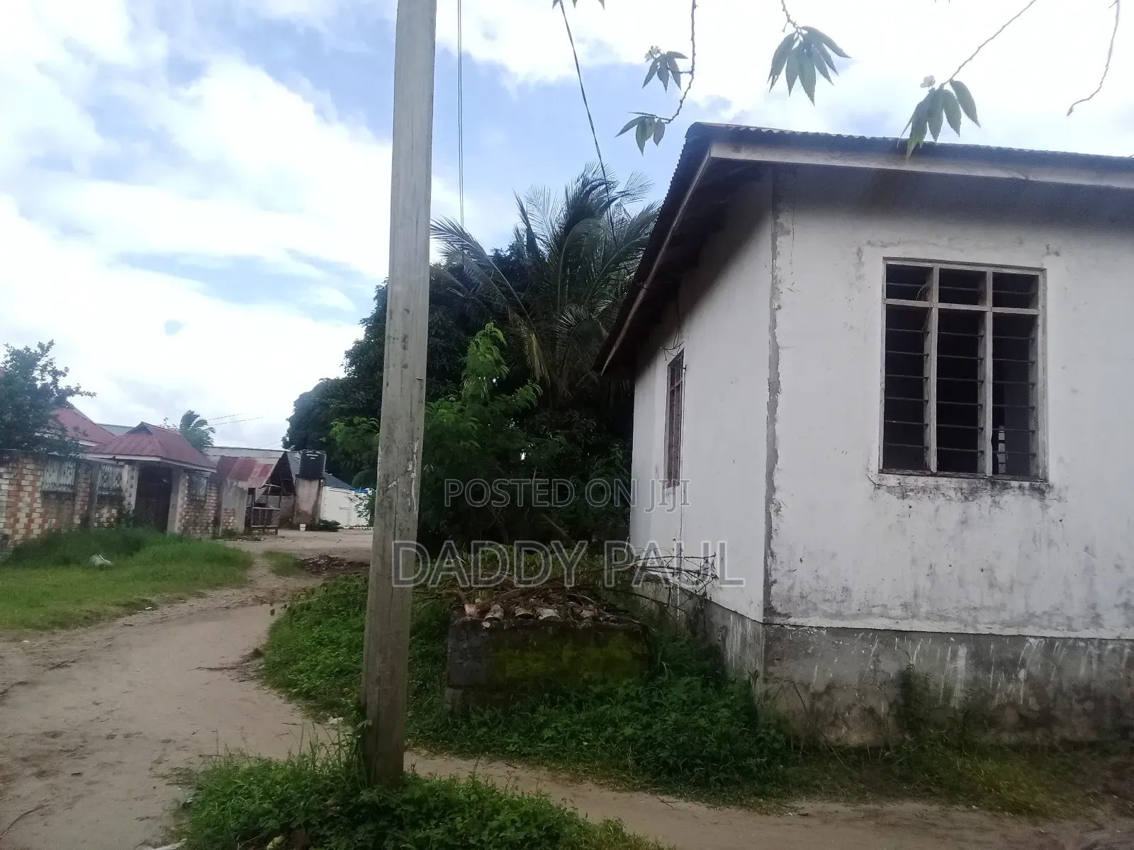 12bdrm House in Bago for sale