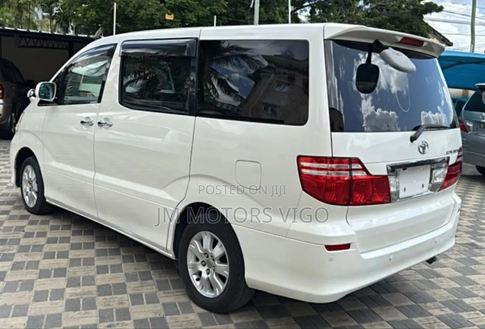 Toyota Alphard 2006 White