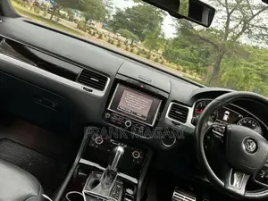 Volkswagen Touareg 2013 White