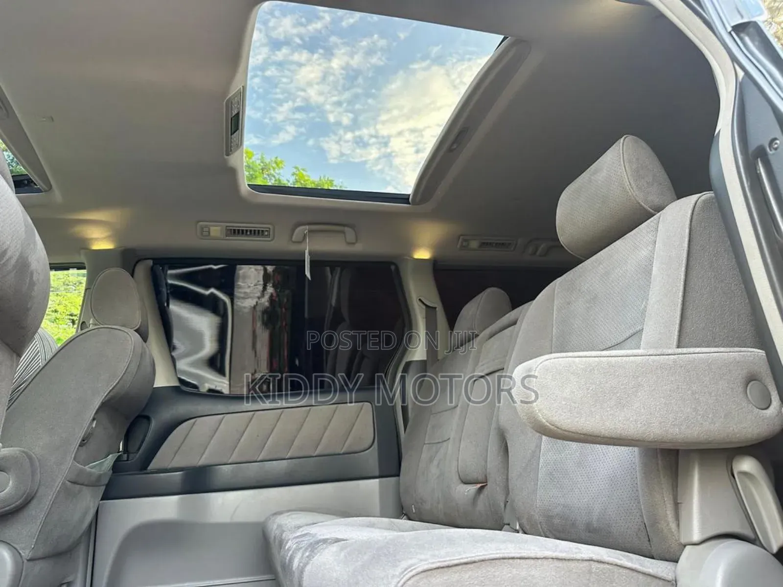 Toyota Alphard 2006 Black