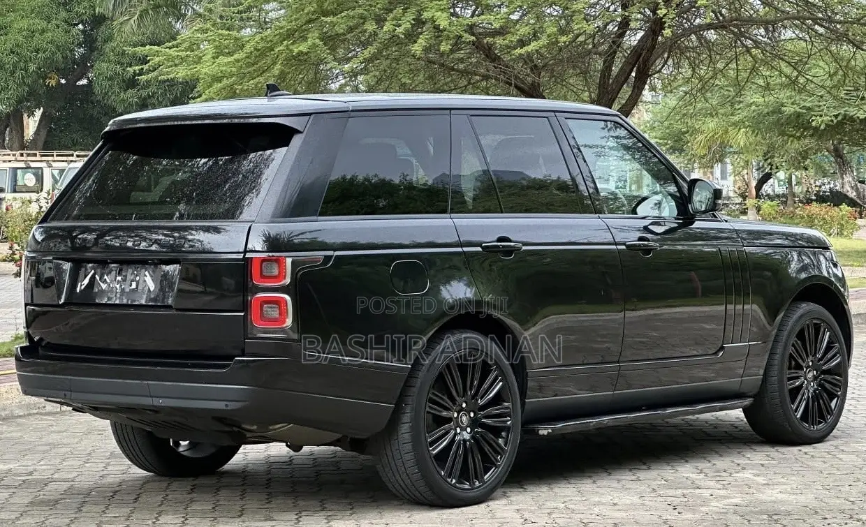 Land Rover Range Rover Vogue 2016 Matt Black
