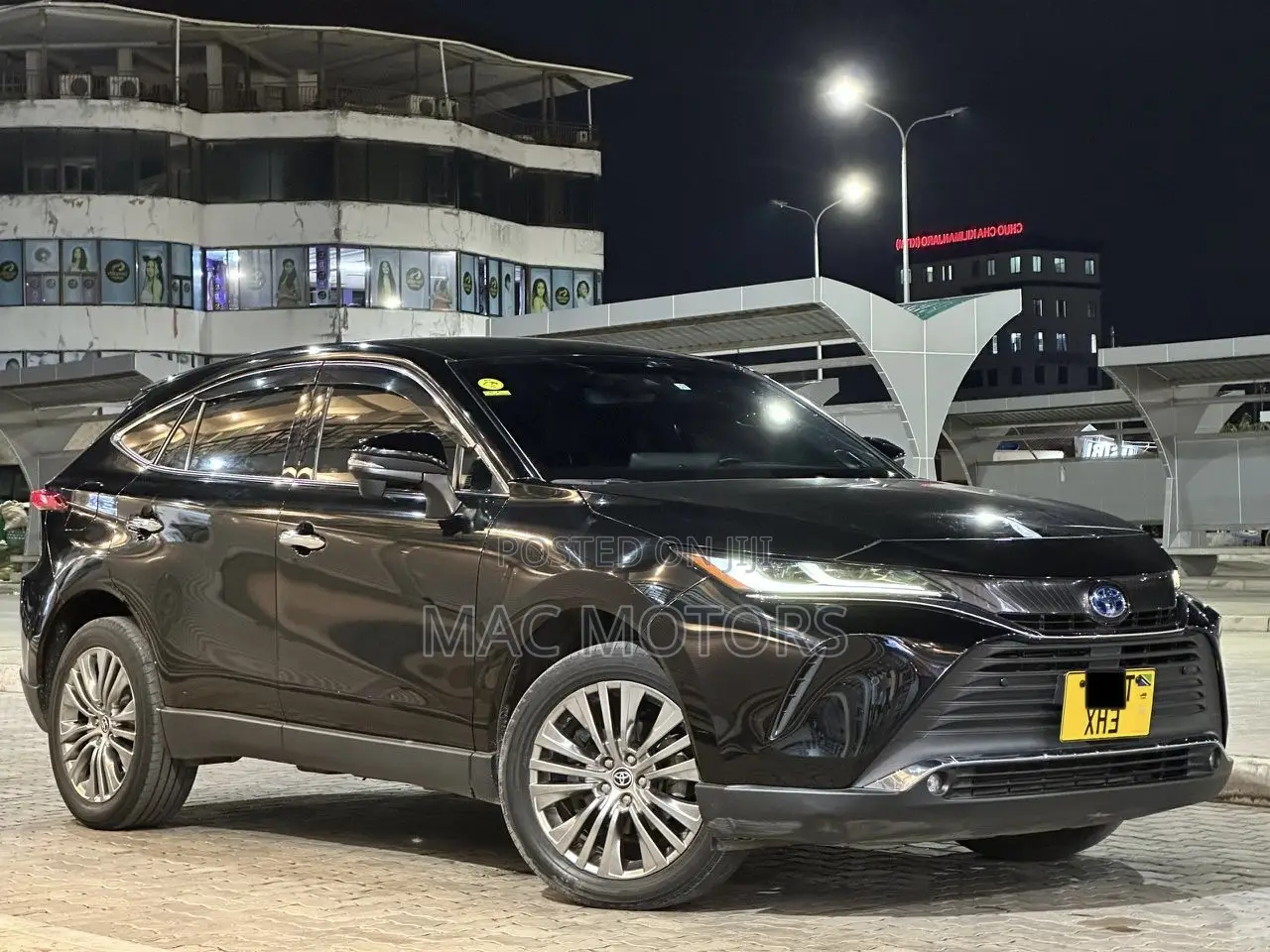 Toyota Harrier 2.5 Hybrid 2021 Black