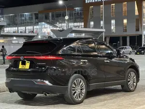 Toyota Harrier 2.5 Hybrid 2021 Black