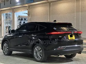Toyota Harrier 2.5 Hybrid 2021 Black