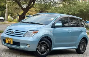 Toyota IST 2006 Blue