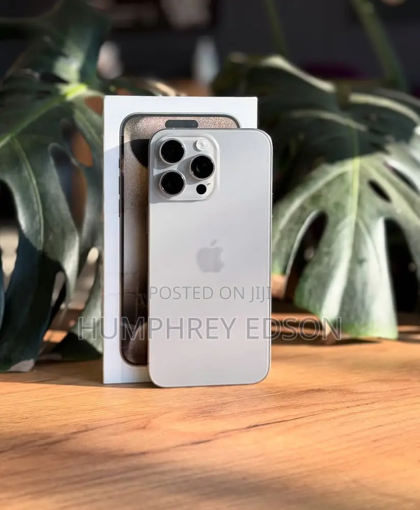 New Apple iPhone 15 Pro Max 256 GB Silver