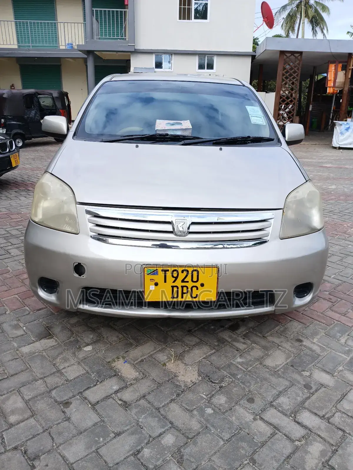 Toyota Raum 1.5 FWD 2003 Beige