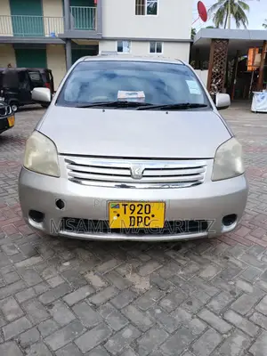 Toyota Raum 1.5 FWD 2003 Beige