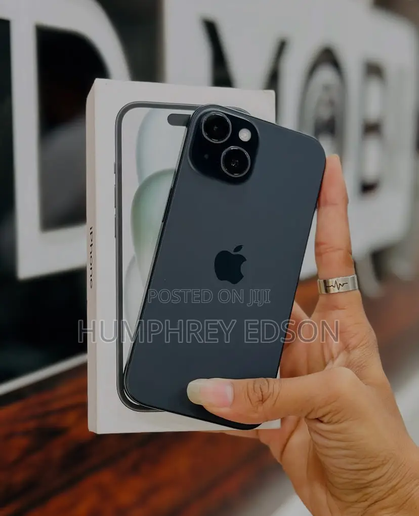 New Apple iPhone 15 128 GB Black